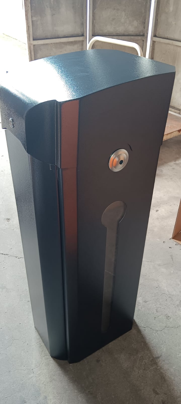 Barrier Gate E8 Tipe E7500 – Mesin Palang Parkir Otomatis Portal Perumahan & Pintu Tol LED System (Supplied by PT Autogate and Security System)